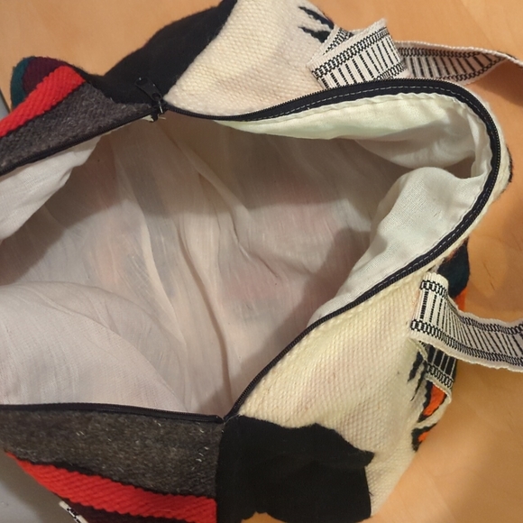 Vintage Ecuadorian Style Woven Duffle Bag/ Satchel, 1990's Wool & Cotton - Picture 8 of 9